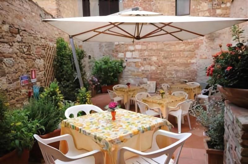 Albergo Duomo Montepulciano Bagian luar foto