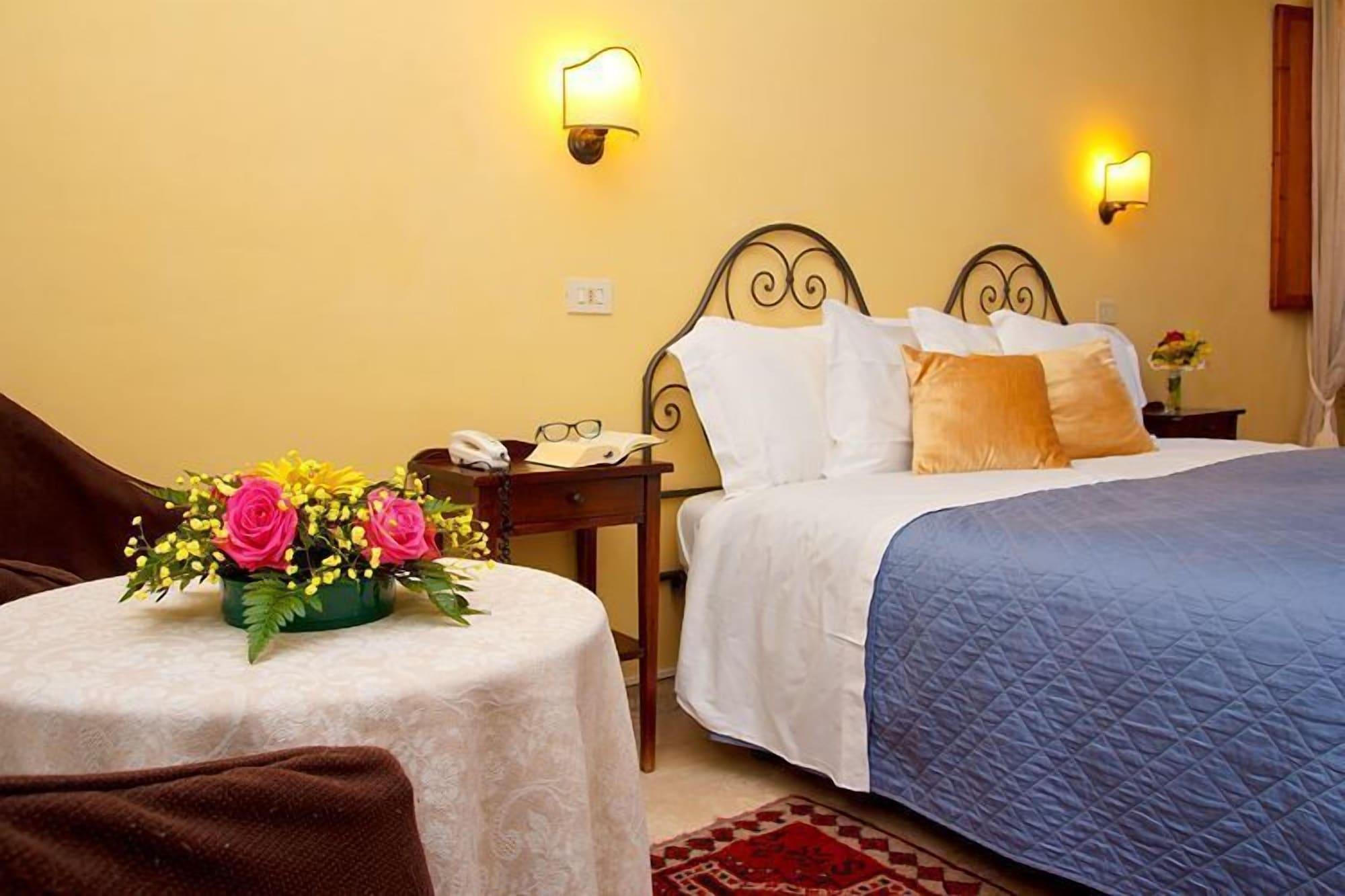 Albergo Duomo Montepulciano Bagian luar foto