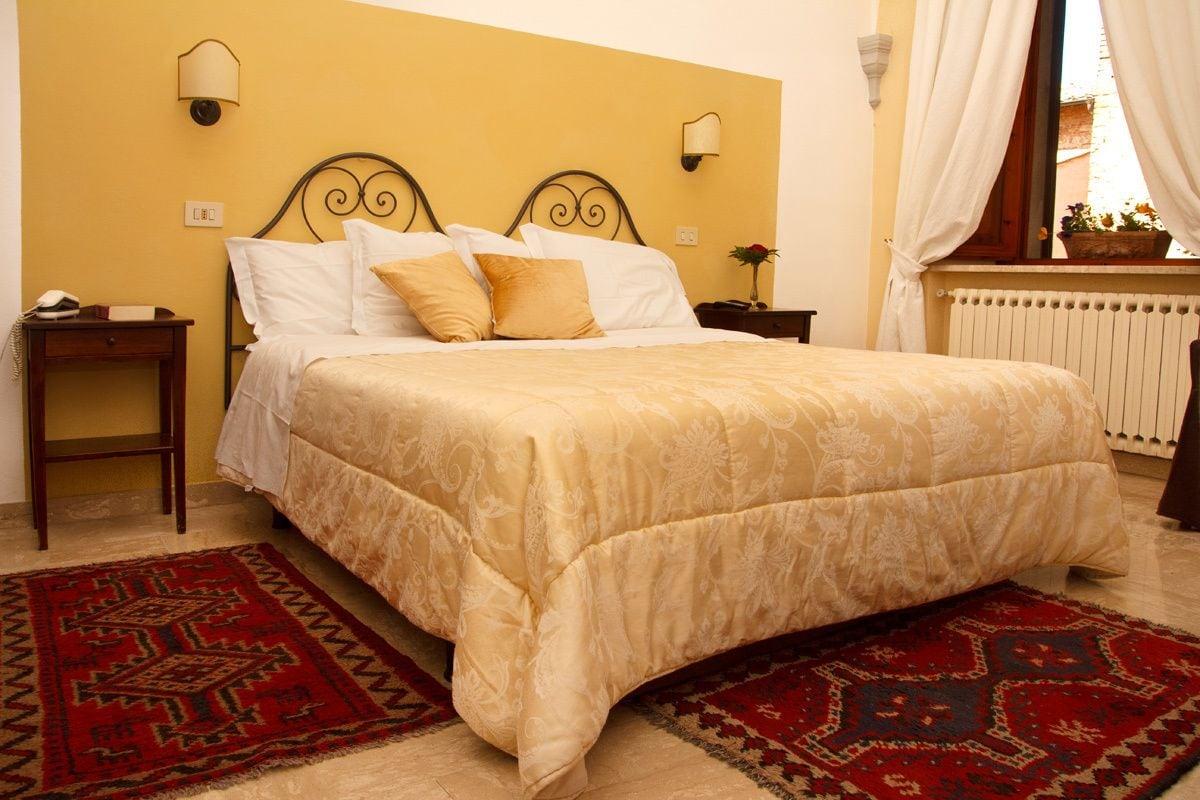 Albergo Duomo Montepulciano Bagian luar foto