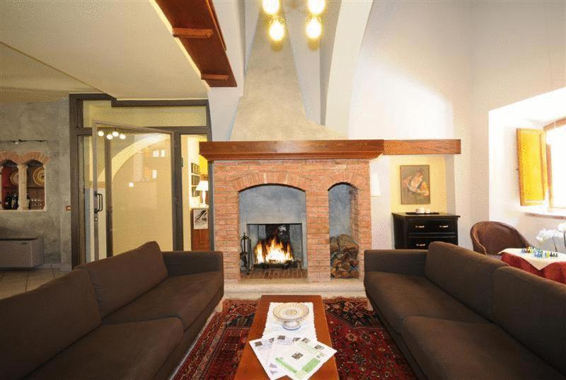 Albergo Duomo Montepulciano Bagian luar foto